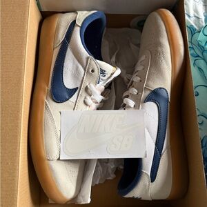 Nike Men’s Low-Top Sneakers — Sail/Navy/Gum